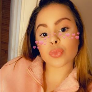 Meet your Posher, Adine